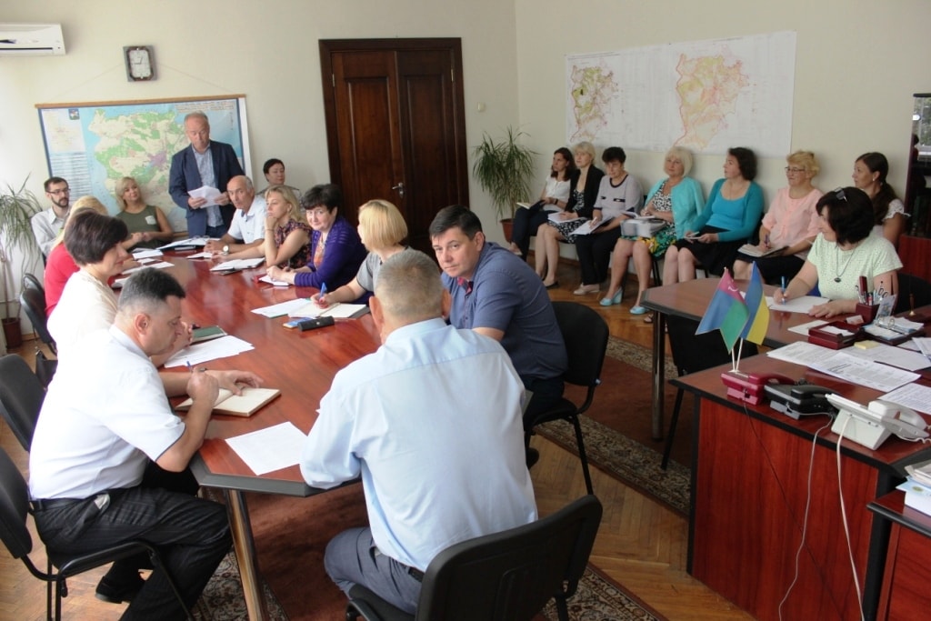 08 липня&nbsp;голова Фастівської райдержадміністрації Василь Кравченко провів оперативну нараду з керівниками структурних підрозділів адміністрації,&nbsp; установ та організацій району.