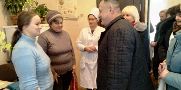 03 грудня, з нагоди відзначення Всесвітнього Дня людей з обмеженими можливостями у Фастівському районі було проведено акції для громадян, які знаходяться у стаціонарних відділеннях сіл/