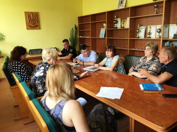 05 червня заступник голови Фастівської РДА Юрій Волков провів виїзний прийом громадян в с. Кожанка.