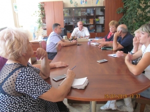 Проведено виробничу нараду з керівниками сільськогосподарських підприємств району з питань підготовки до збирання ранніх зернових культур та охорони урожаю від пожеж.