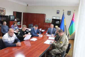19 листопада голова адміністрації В.Кравченко провів розширену нараду з головами сіл та селищ району, по питанню проведення осіннього призову громадян на строкову військову службу у 2019 році