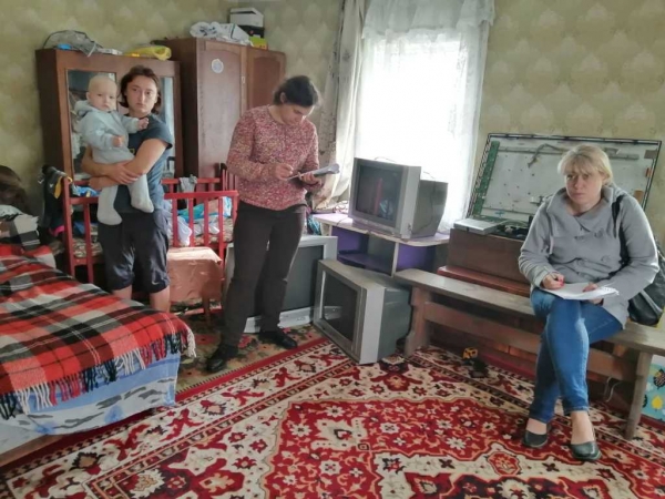 4 жовтня було здійснено спільний рейд "Сім'я" службою у справах дітей та сім'ї РДА та Фастівським районним ЦСССДМ