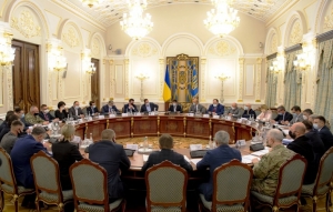 На засіданні РНБО Президент України дав доручення невідкладно зареєструвати у Верховній Раді законопроект, у якому передбачається відновлення доброчесності судочинства у Конституційному Суді