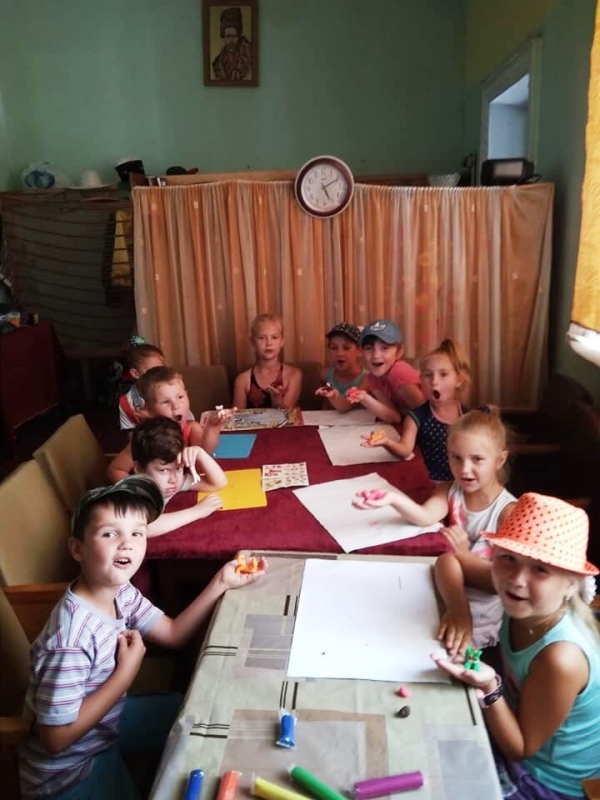 В Будинку культури с. Веприк організовано творчі майстерні для дітей,