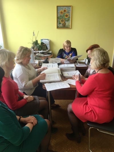 08 травня проведено комісію з питань призначення державних соціальних допомог, надання населенню пільг, житлових субсидій та соціальних виплат ВПО.