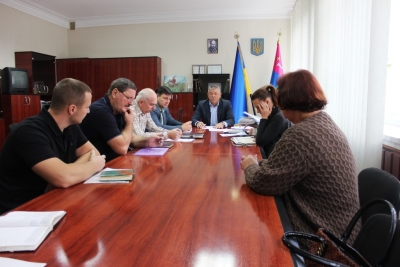 18 вересня проведено нараду з керівниками дорожніх субпідрядних організацій щодо підготовки дорожнього господарства до осінньо-зимового періоду 2019-2020